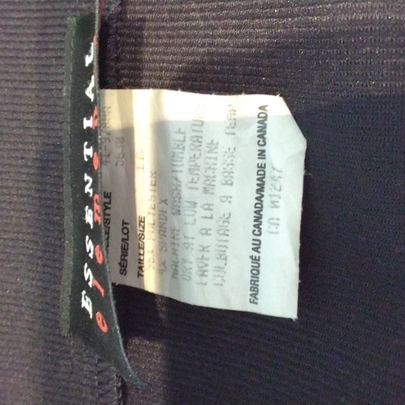 Ladies black zippered skirt with button detail - Picture 8 of 8